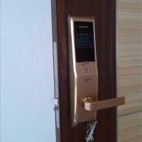 Hướng dẫn chọn và lắp khóa cửa điện tử tại nhà chính xác nhất