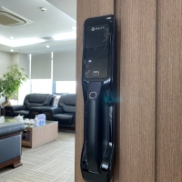 Lắp khóa cửa vân tay điện tử Solity Hàn Quốc cho cửa đố bé, khuôn dưới 10cm